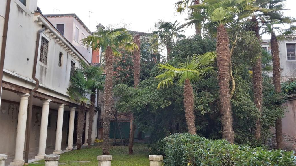 In A Lovely Garden Biennale Flat 威尼斯 外观 照片